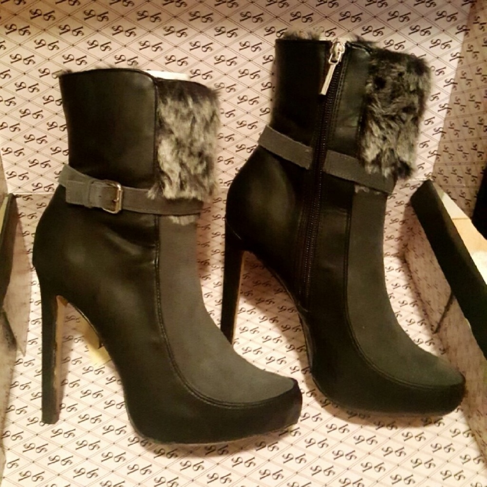 Victoria's Secret Suede/Leather Fur Booties
